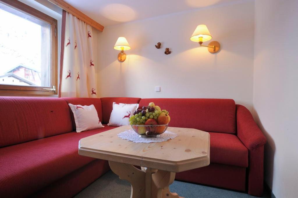 Bed and Breakfast Haus Kueng Zürs Zewnętrze zdjęcie