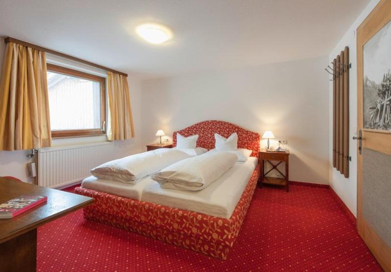 Bed and Breakfast Haus Kueng Zürs Zewnętrze zdjęcie