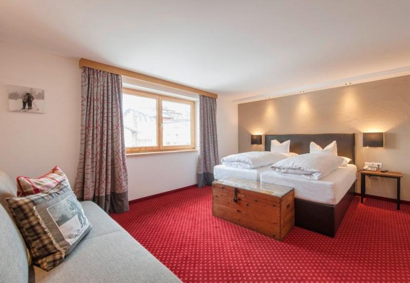 Bed and Breakfast Haus Kueng Zürs Zewnętrze zdjęcie