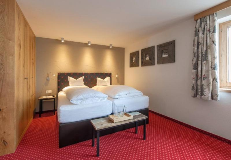 Bed and Breakfast Haus Kueng Zürs Zewnętrze zdjęcie